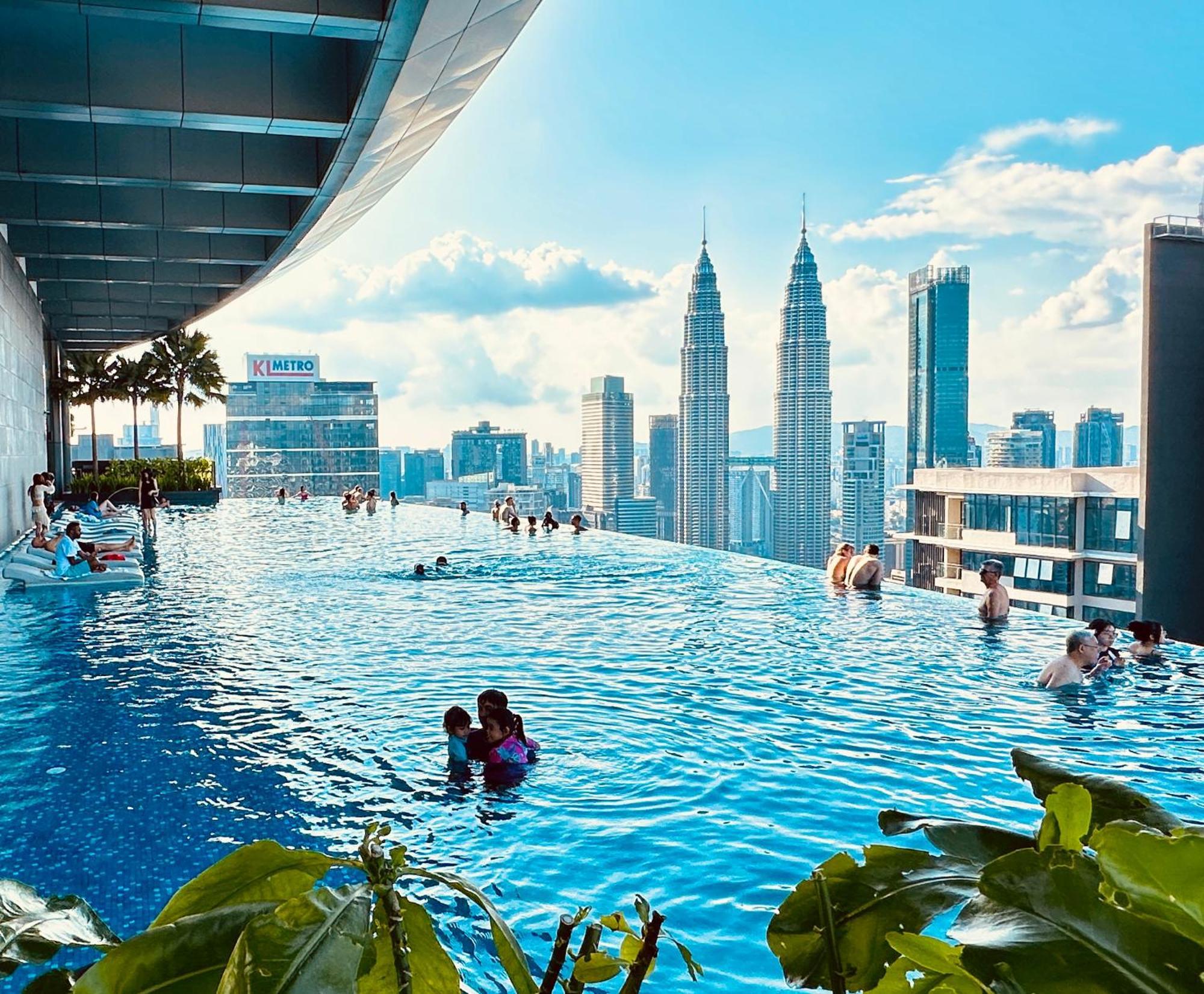 Eaton Service Apartment At Klcc Kuala Lumpur Exterior photo