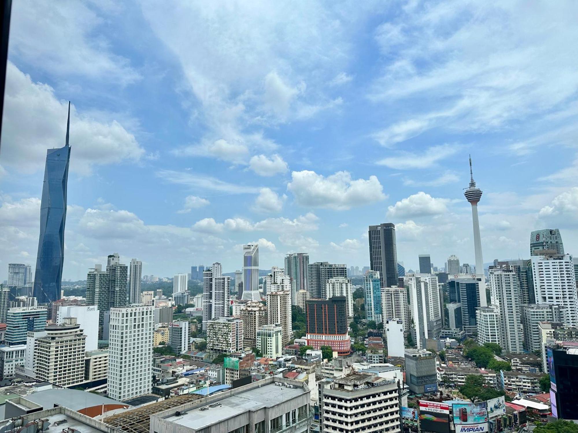 Eaton Service Apartment At Klcc Kuala Lumpur Exterior photo
