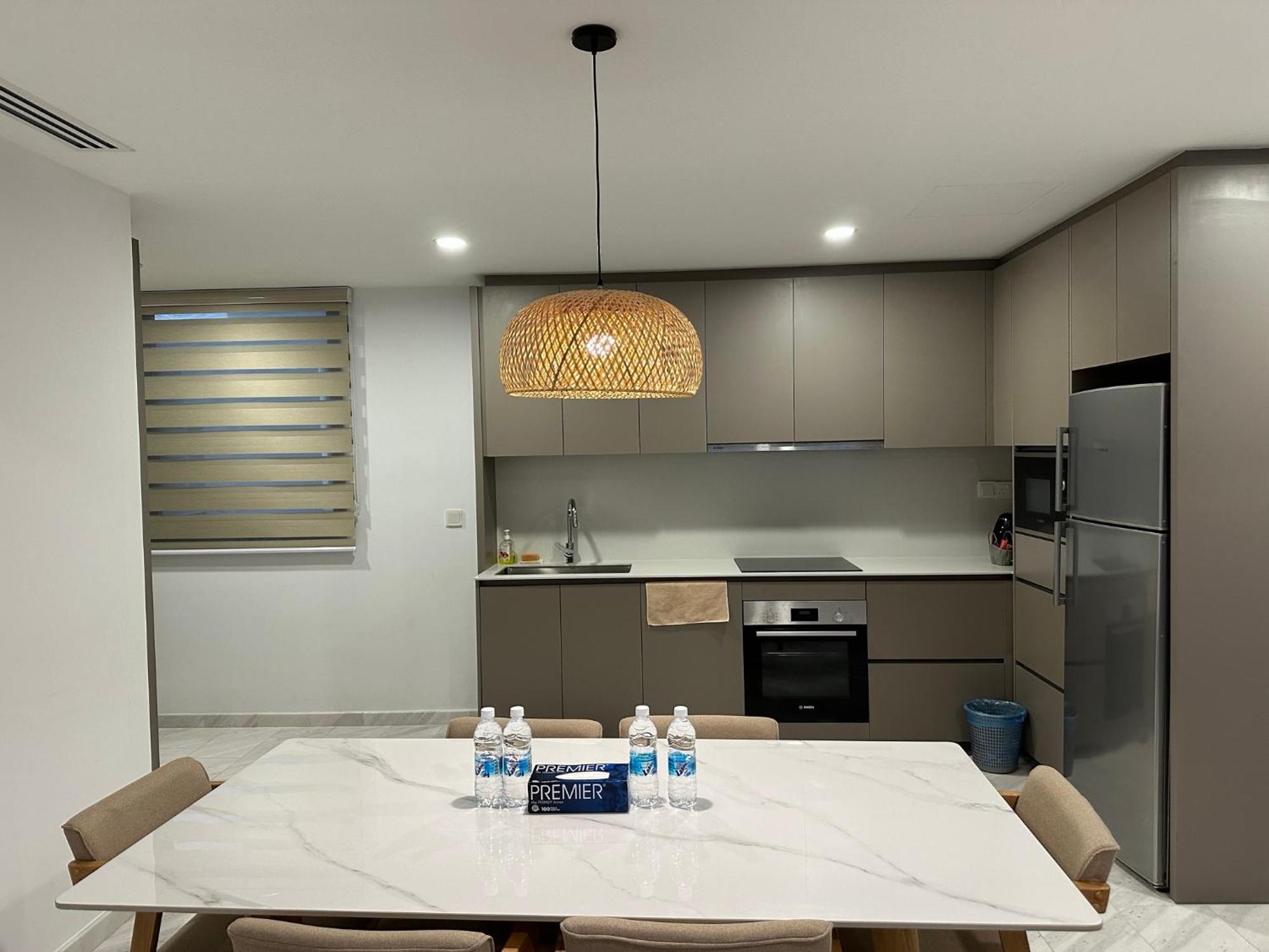 Eaton Service Apartment At Klcc Kuala Lumpur Exterior photo